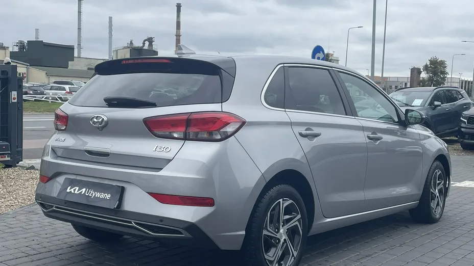 HYUNDAI i30 -