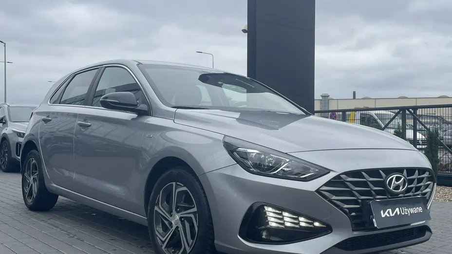 HYUNDAI i30 -