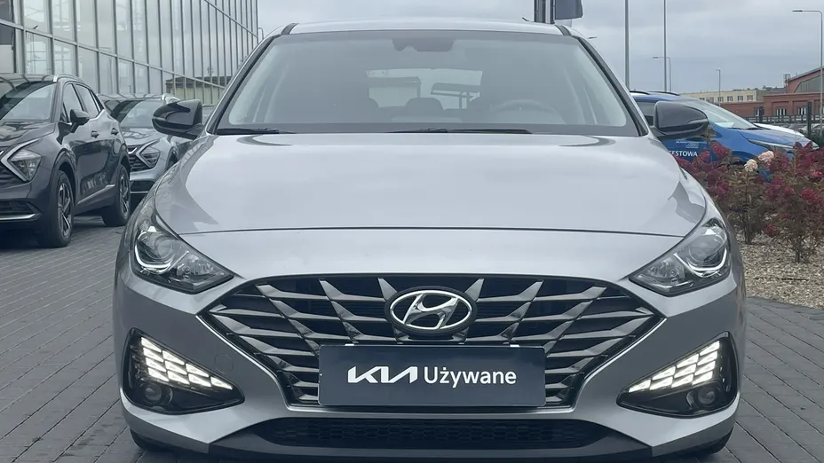 HYUNDAI i30 -