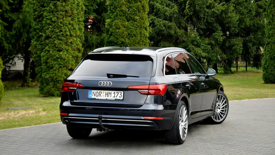 AUDI A4 -