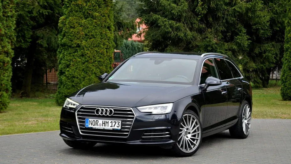 AUDI A4 -