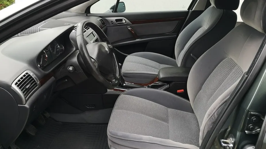 PEUGEOT 407 -
