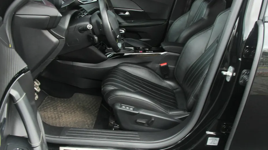 PEUGEOT 2008 -