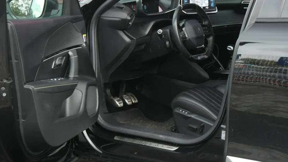 PEUGEOT 2008 -