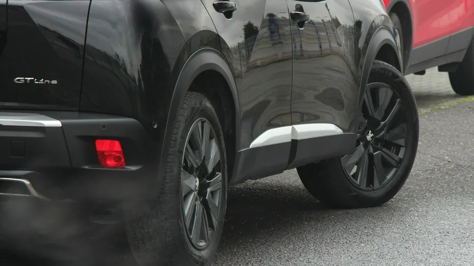 PEUGEOT 2008 -