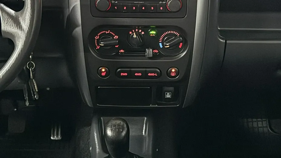 SUZUKI Jimny -