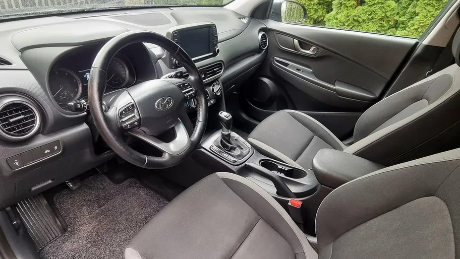 HYUNDAI Kona -
