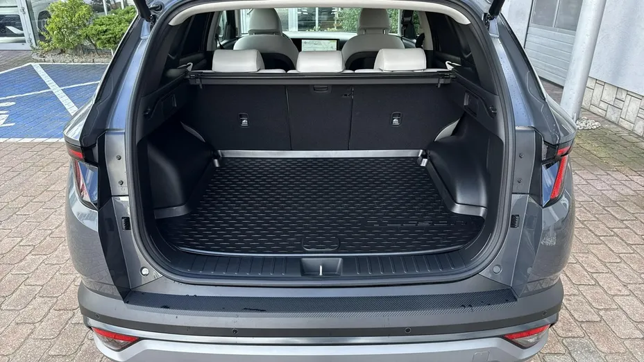 HYUNDAI Tucson -