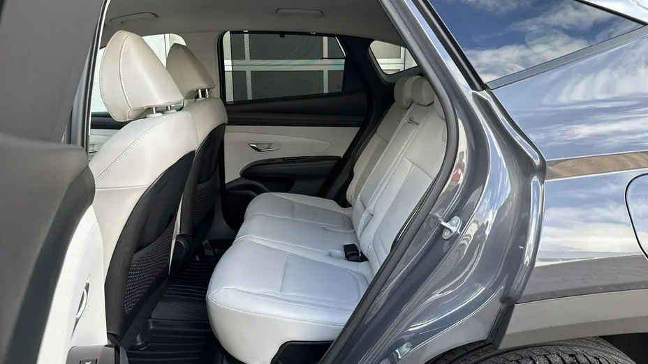 HYUNDAI Tucson -