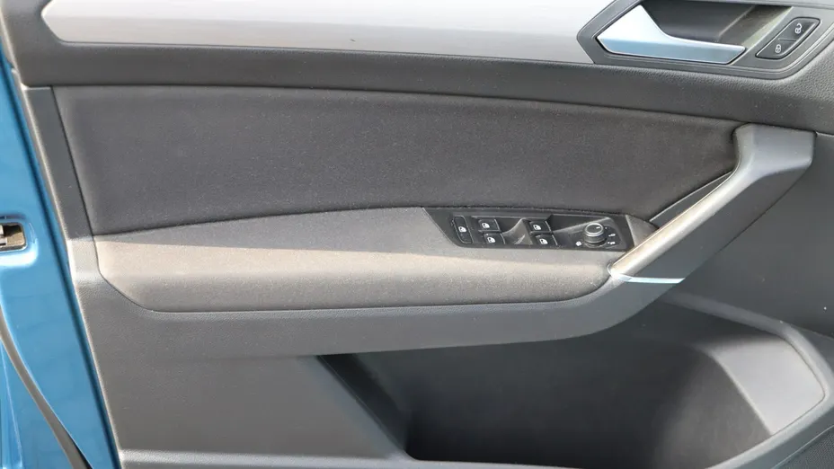 VOLKSWAGEN Touran -