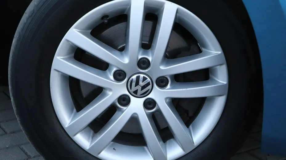 VOLKSWAGEN Touran -