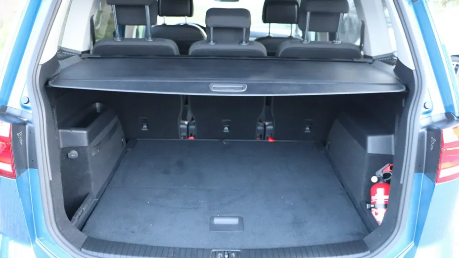 VOLKSWAGEN Touran -