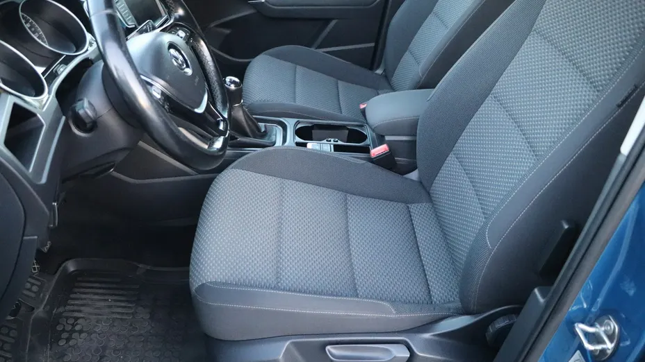 VOLKSWAGEN Touran -
