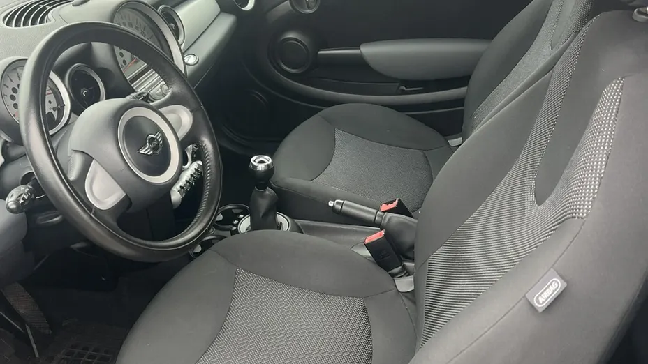 MINI Cooper -