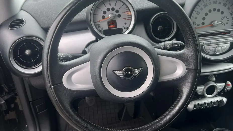 MINI Cooper -