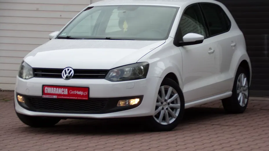 VOLKSWAGEN Polo -