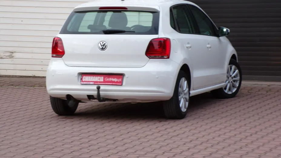 VOLKSWAGEN Polo -