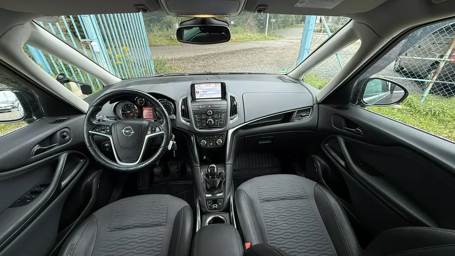 OPEL Zafira -