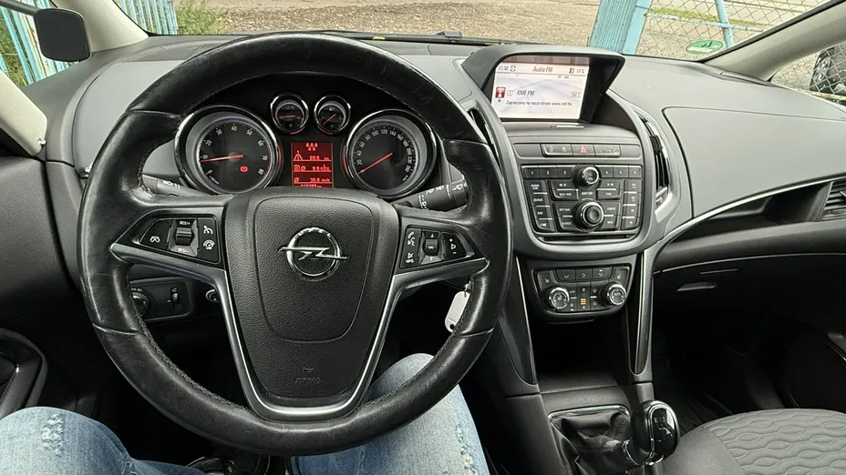 OPEL Zafira -