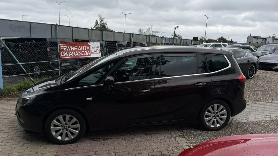 OPEL Zafira -