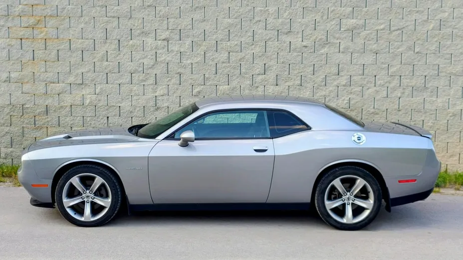 DODGE Challenger -