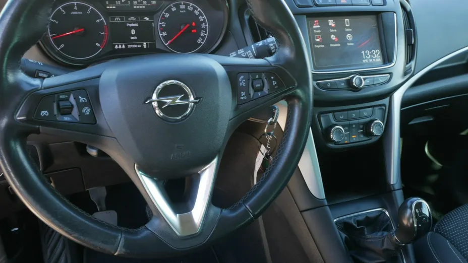 OPEL Zafira -