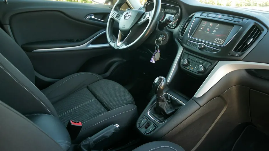 OPEL Zafira -