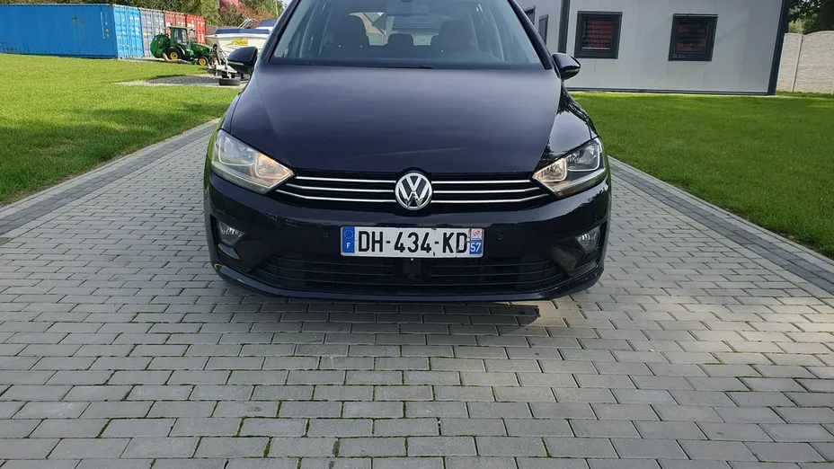 VOLKSWAGEN Golf Sportsvan -