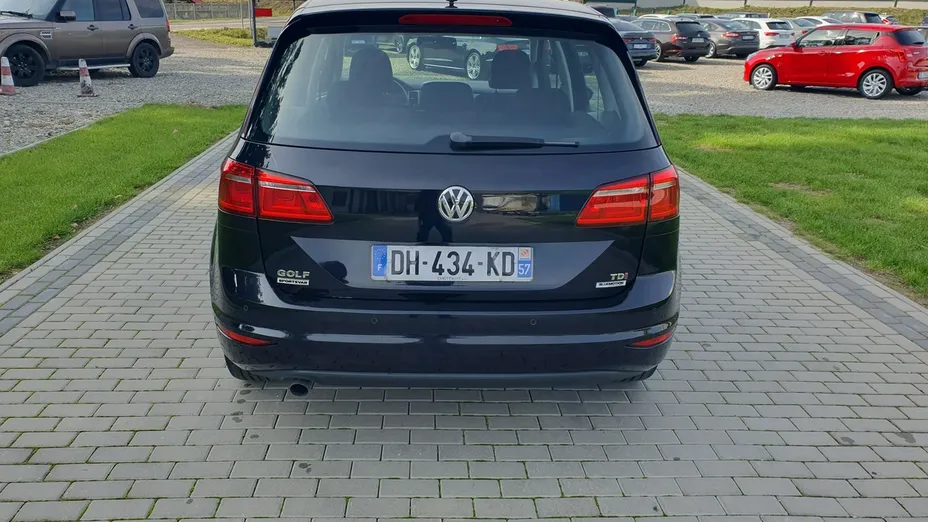 VOLKSWAGEN Golf Sportsvan -