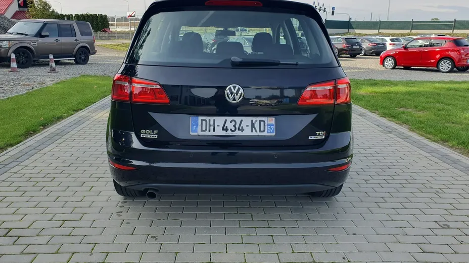 VOLKSWAGEN Golf Sportsvan -
