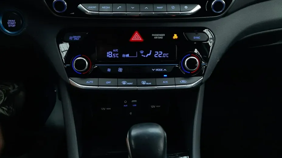 HYUNDAI Ioniq -