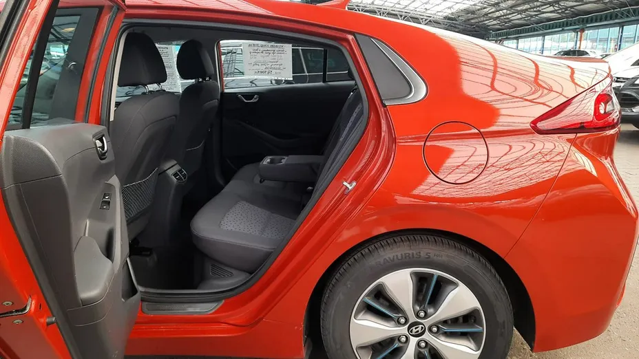HYUNDAI Ioniq -