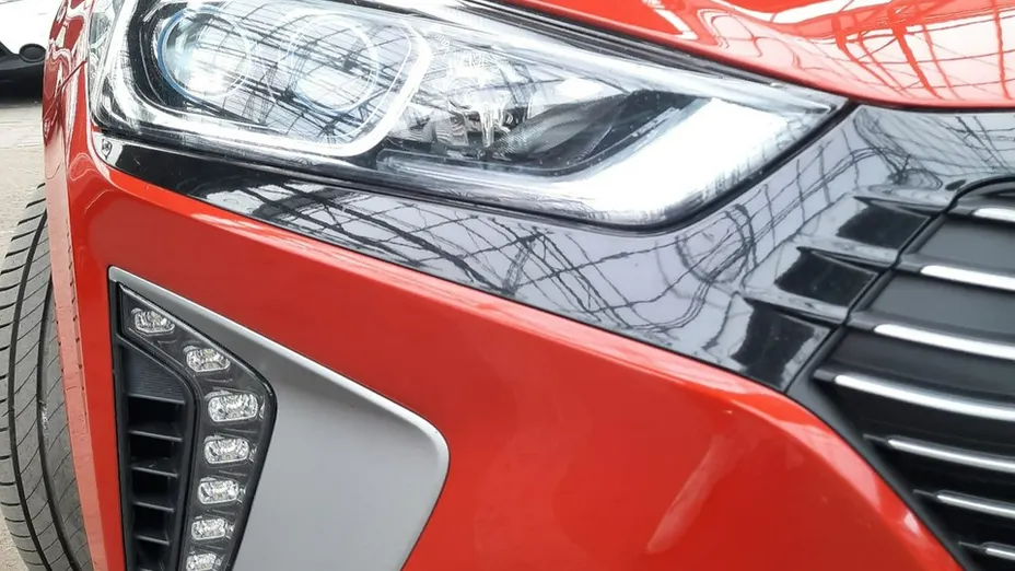 HYUNDAI Ioniq -