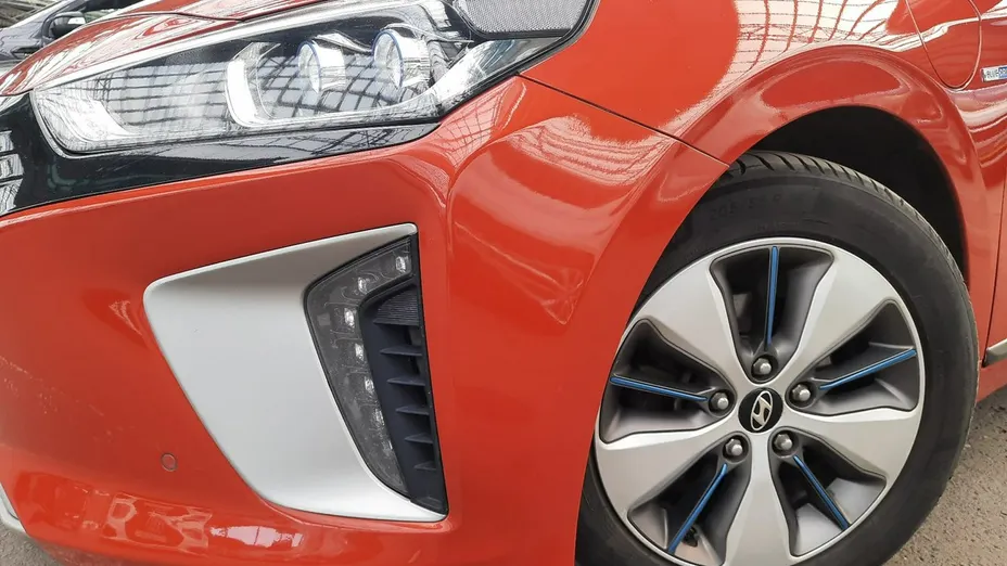 HYUNDAI Ioniq -