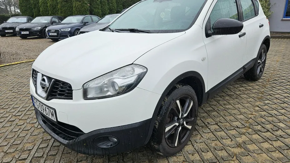 NISSAN Qashqai -