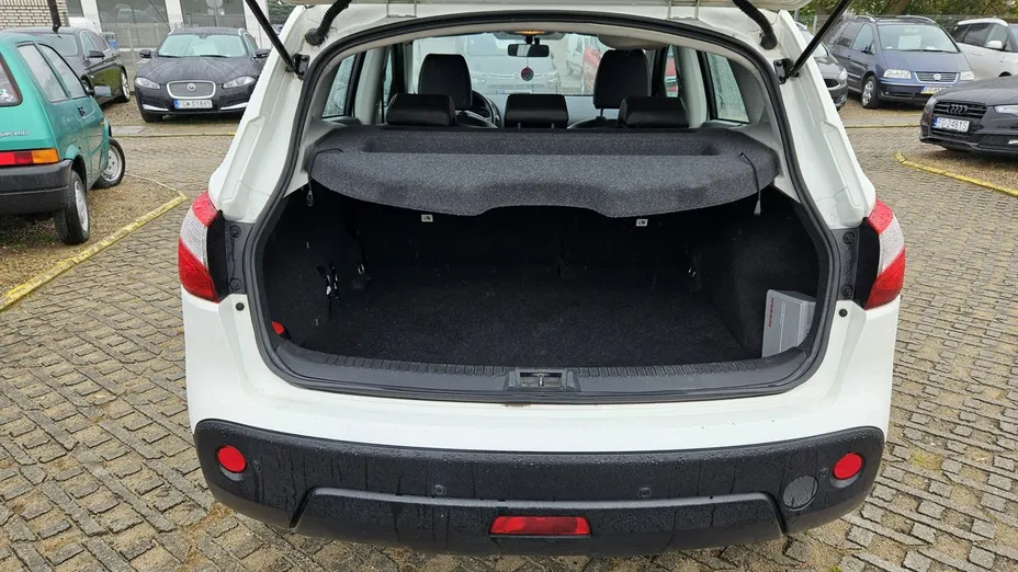 NISSAN Qashqai -