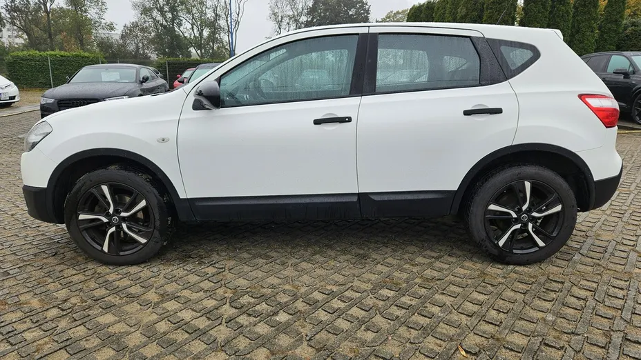NISSAN Qashqai -