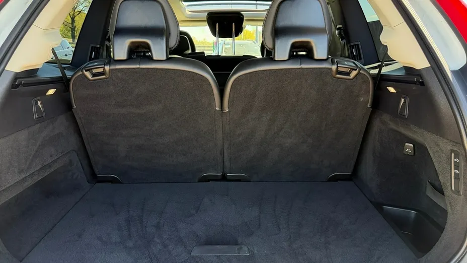 VOLVO XC90 -