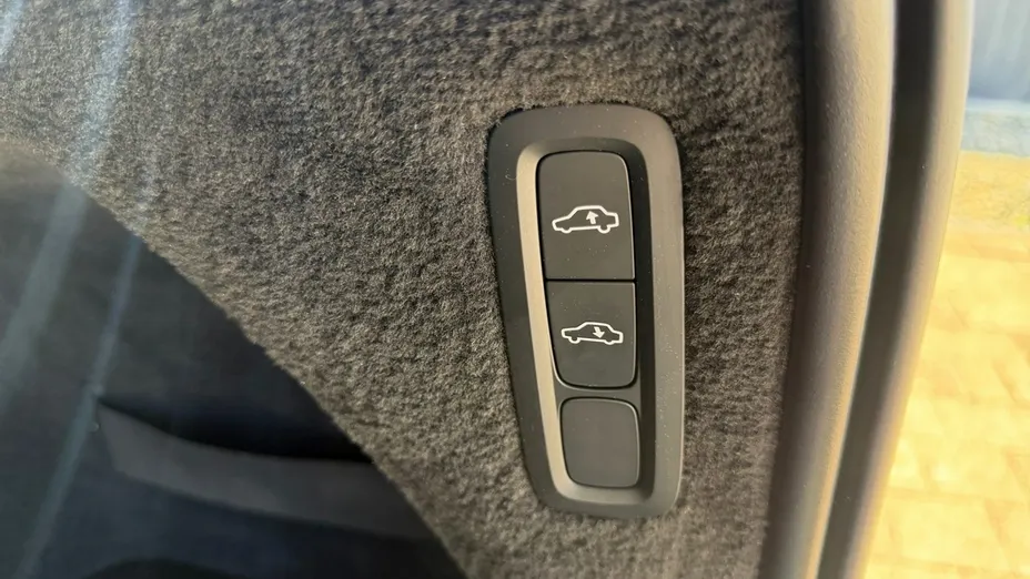 VOLVO XC90 -
