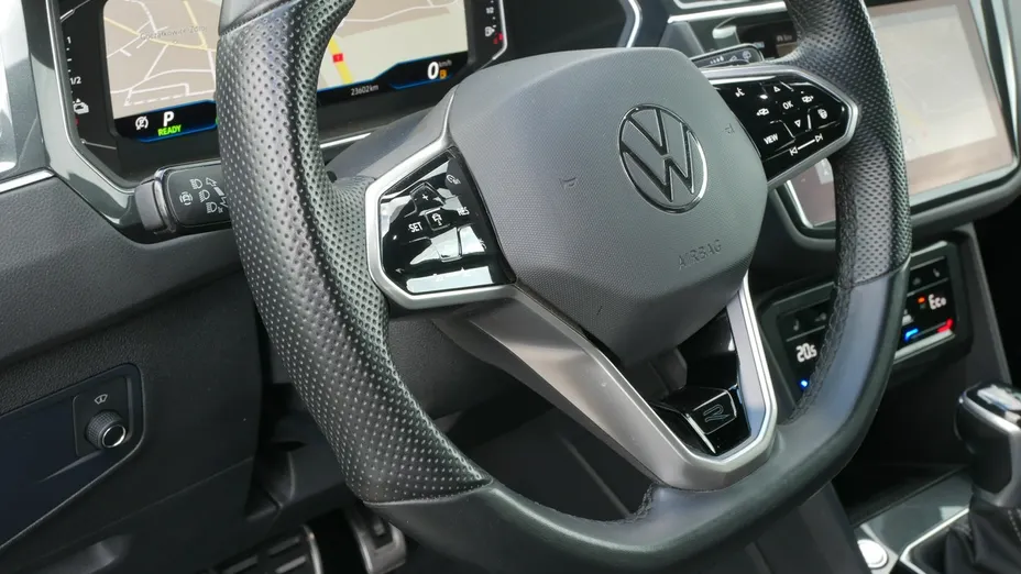 VOLKSWAGEN Tiguan -