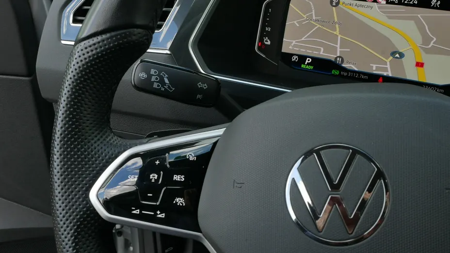 VOLKSWAGEN Tiguan -