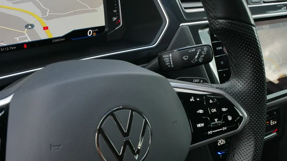 VOLKSWAGEN Tiguan -