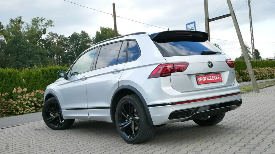 VOLKSWAGEN Tiguan -