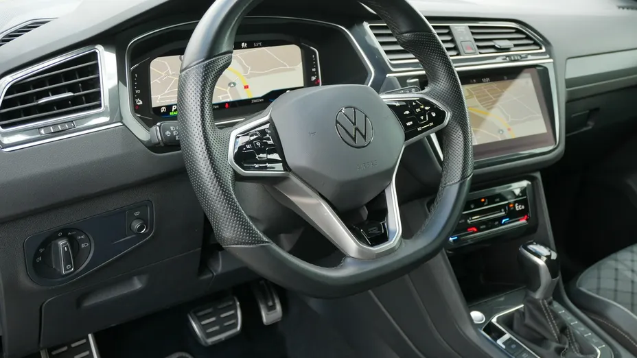 VOLKSWAGEN Tiguan -