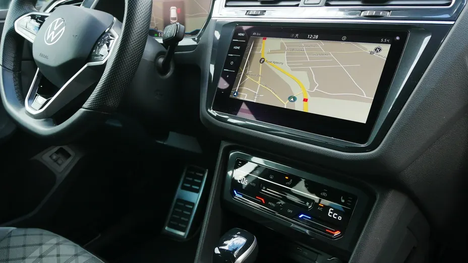 VOLKSWAGEN Tiguan -