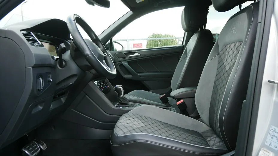 VOLKSWAGEN Tiguan -