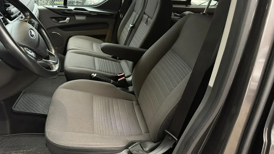 FORD Tourneo Custom -