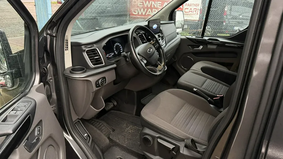FORD Tourneo Custom -