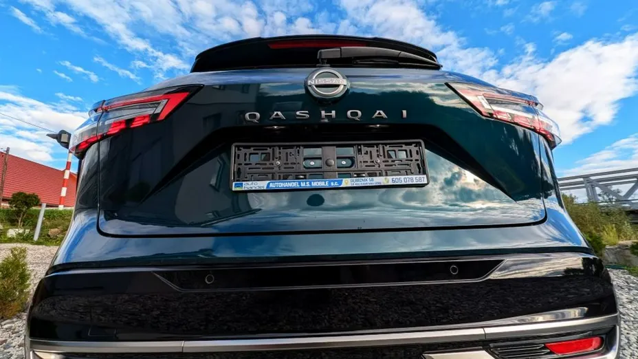 NISSAN Qashqai -