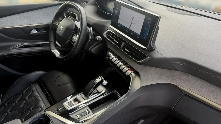 PEUGEOT 3008 -